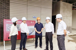 區(qū)人大常委會主任張培榮等人 調(diào)研奉發(fā)古華庭項目