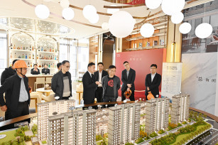 集團領導走訪調(diào)研公司各項目